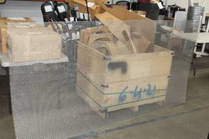lot 916 image: Aluminum Grate 8x4