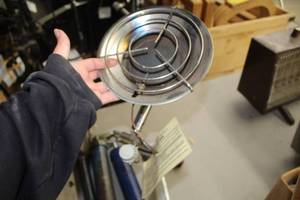 lot 960 image: Gas Propane Heater Top