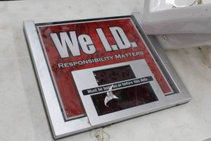 lot 977 image: We ID Electronic Display