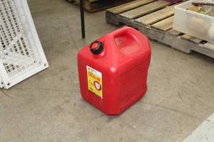 lot 1014 image: Midwest Can 5-Gallon Plastic Gas Can