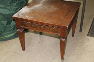 lot 1036 image: Wood End Table