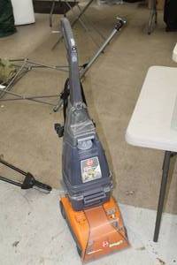 lot 1054 image: Hoover Spin Scrub 50 Household Floor Cleaner