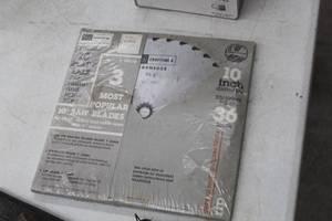lot 1064 image: Lot of (3) Saw Blades (New )