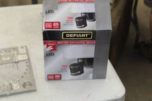 lot 1065 image: Defiant LED Motion Activated Security Light (in original box)