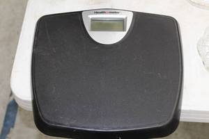 lot 1096 image: Sunbeam Health-o-meter Digital Scale