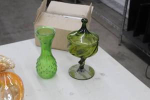 lot 1118 image: Lot of (2) Glass Decorative Housewares