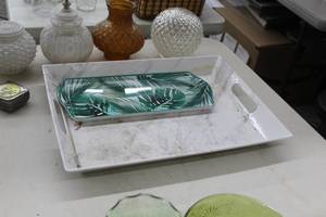 lot 1113 image: Lot of (2) Serving Trays