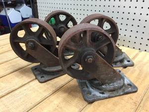 lot 42 image: Set of 4 Albion Industries Heavy Castor Wheels
