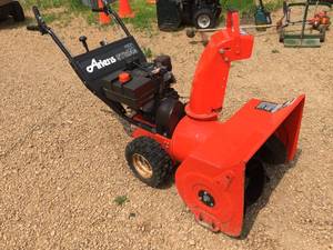 lot 6 image: Ariens ST824s Snowblower