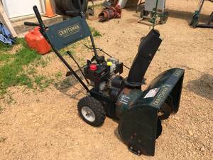 lot 13 image: Craftsman 5 Hp Gas Snowblower