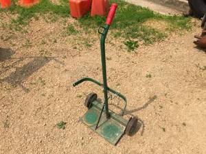 lot 15 image: Harper Tank Cart