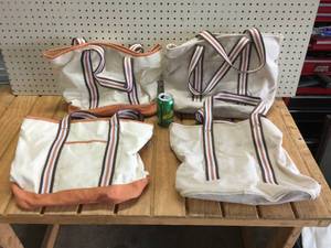 lot 97 image: 4 Nice Canvas All Around Bags