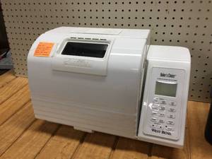 lot 105 image: West Bend Bakers Choice Automatic Bread & Dough Maker
