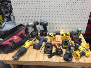 lot 124 image: Dewalt - Bosch Cordless Tools