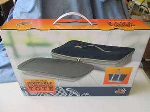 Insulated portable casserole dish (...