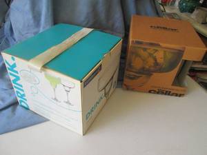 2 4packs of cocktail glasses (new i...