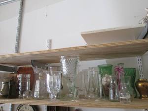 Large lot of glassware, mostly vase...