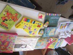 Markers, metal kids lunchbox, many ...