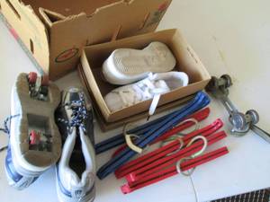 Womens Skechers size 6, size 6 sho...