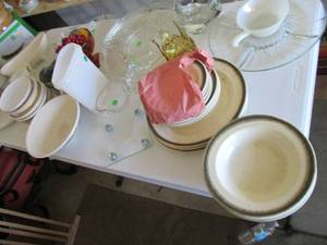 contents of table, including glassw...