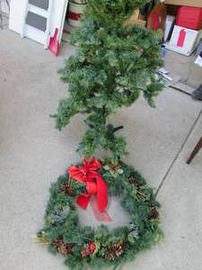 5ft Christmas tree and 24 wreath...
