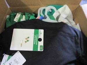 lot 66 image: box of new st patricks day items ...