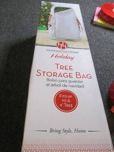 lot 113 image: holiday tree storage bag fits up to ...