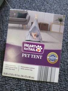 lot 139 image: heart ot tail pet tent ...