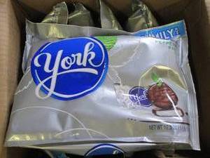lot 244 image: 517.3 oz bags of york peppermint p...