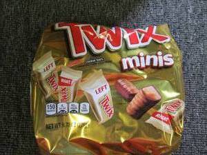 lot 268 image: 49.70 oz bags of twix minis best b...