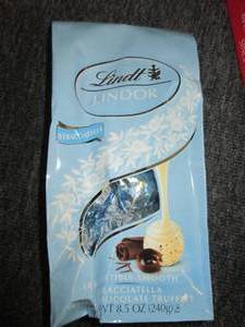 lot 314 image: 48.5 oz bags of lindt lidor stracc...