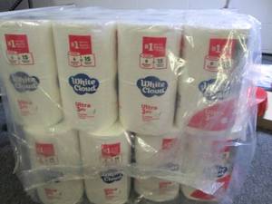 lot 362 image: 8 6 packs of giant roll white clou...