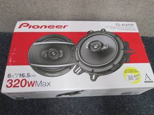 Pioneer 6.5 320W 3-Way Coaxial Spe...