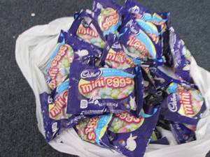 24 Cadbury Mini Eggs Pks...