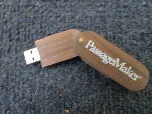 33 PassageMaker Promo Folding Woode...