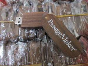33 PassageMaker Promo Folding Woode...