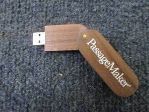 33 PassageMaker Promo Folding Woode...