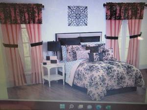 Courtney 30-Pc. Bedroom Super Set -...