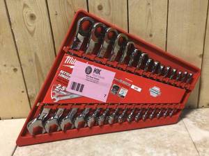 Milwaukee 15 piece socket wrench Set Customer Returns See Pictures