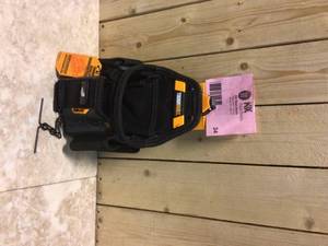 7.5 Small Electrician Pouch with ClipTech Hub and 13-pockets by TOUGHBUILT Customer Returns See Pictures
