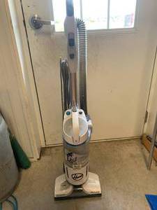 HOOVER REACT VACUUM CLEANER