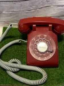 RED WESTERN BELL ROTARY PHONE MODEL 500