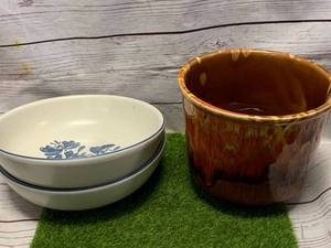 CALIFORNIA ORIGINAL #471 POTTERY & 2 BOWLS