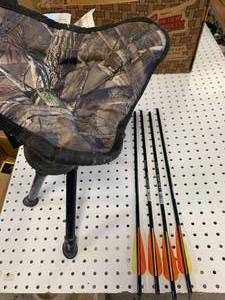 LOT OF FOUR CROSSBOLTS & CAMO CHAIR