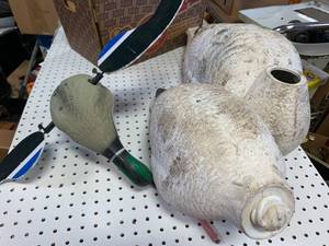 MOJO SPINNING DECOY & 2 MISCELLANEOUS
