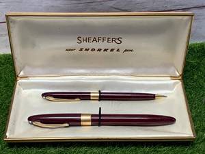 VINTAGE SHEAFFERS SNORKEL BURGUNDY PEN SET