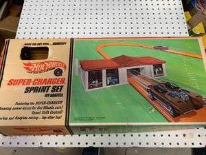 HOT WHEELS SUPERCHARGER SPRINT SET UNSURE OF COMPLETE