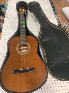 SAMICK ACOUSTIC GUITAR WITH HARD CASE