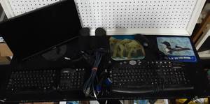 Dell Monitor, Keyboard & Speakers (17 Inch)