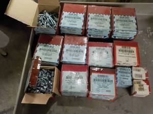 lot 153 image: Assortment of Machine Screws, Hex S...